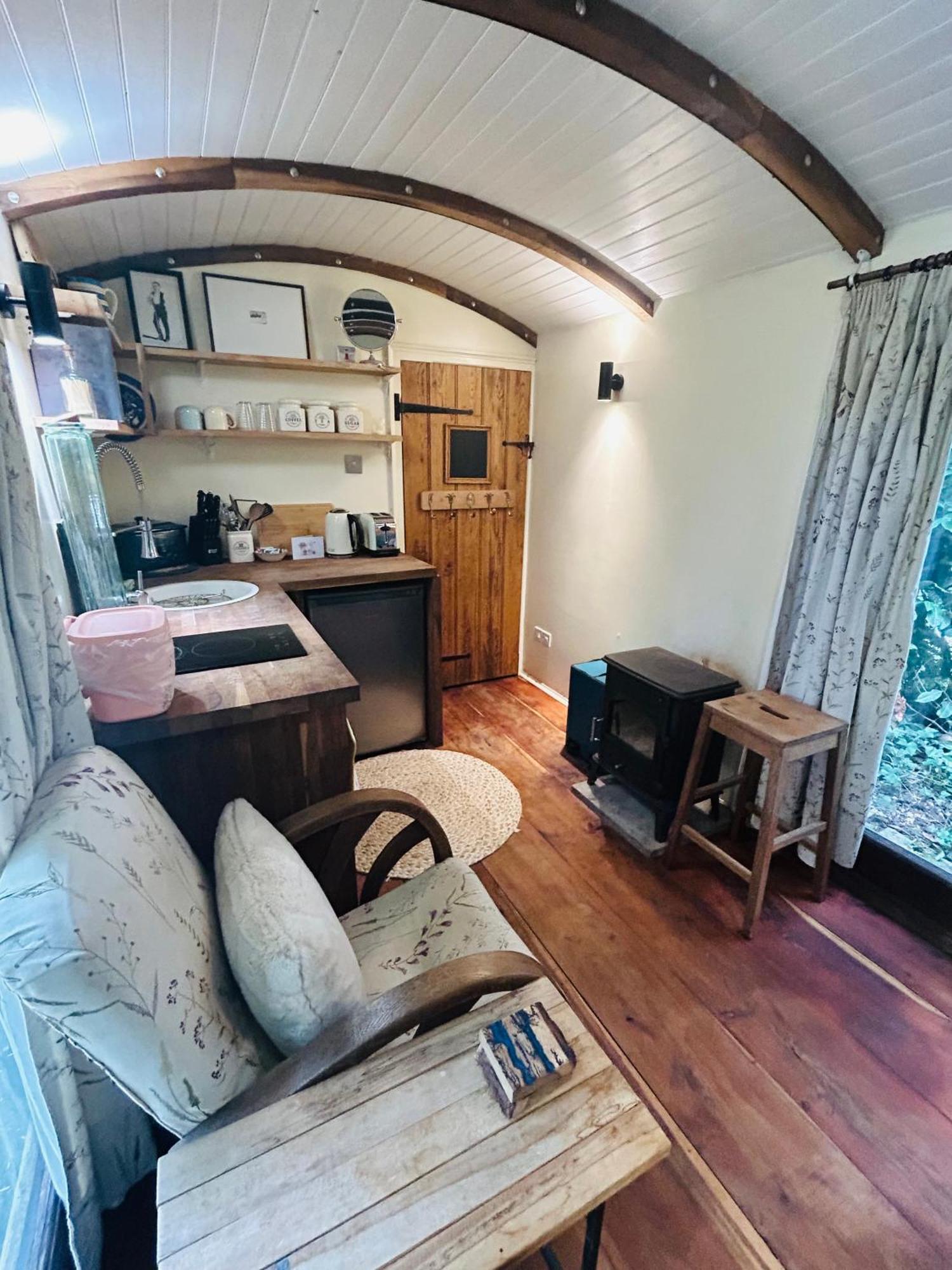 Willa The Railway Carriage - Blue Glasbury Zewnętrze zdjęcie